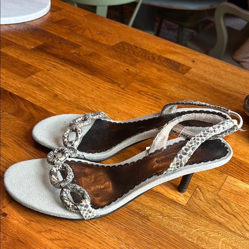 Elegant Snake Print kitten heel sandals